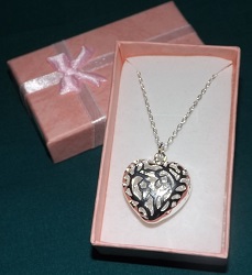 Pretty jewellery, some with semi-precious stones, mainly cubic zirconia. Necklaces, bracelets, bangles, some earrings. Pretty jewellery, some with semi-precious stones, mainly cubic zirconia. Necklaces, bracelets, bangles, some earrings.